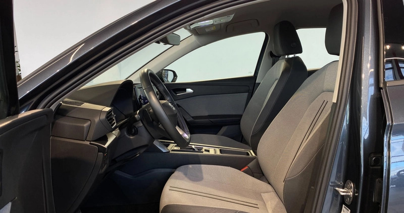 Seat Leon cena 86900 przebieg: 35850, rok produkcji 2022 z Wrocław małe 232